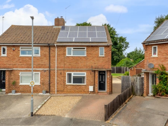 NN15 Regent Close, Burton Latimer