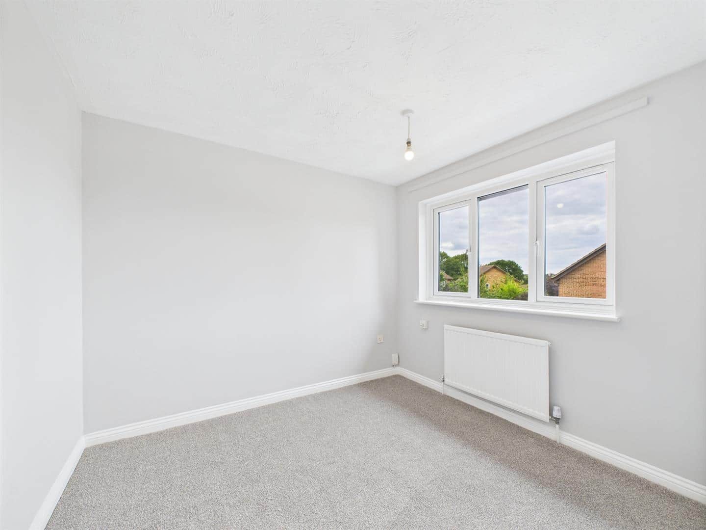 NN8, Heron Close, Wellingborough