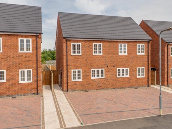 NN14 Stanton Close, Desborough