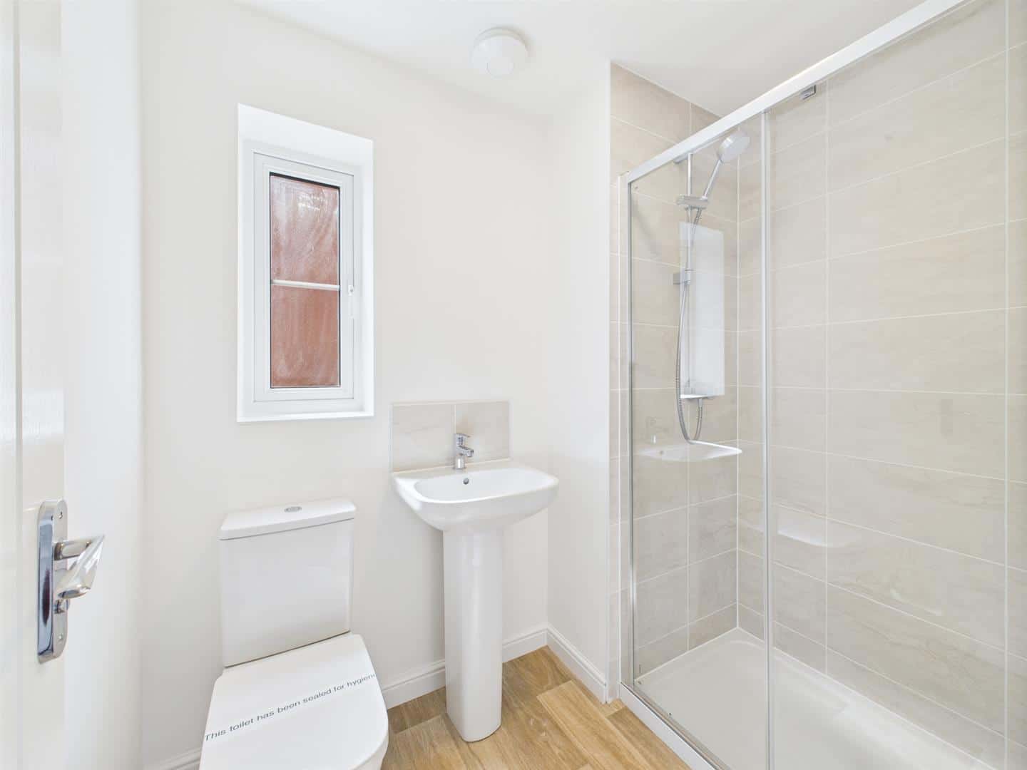 LE16, Rodney Close, Market Harborough