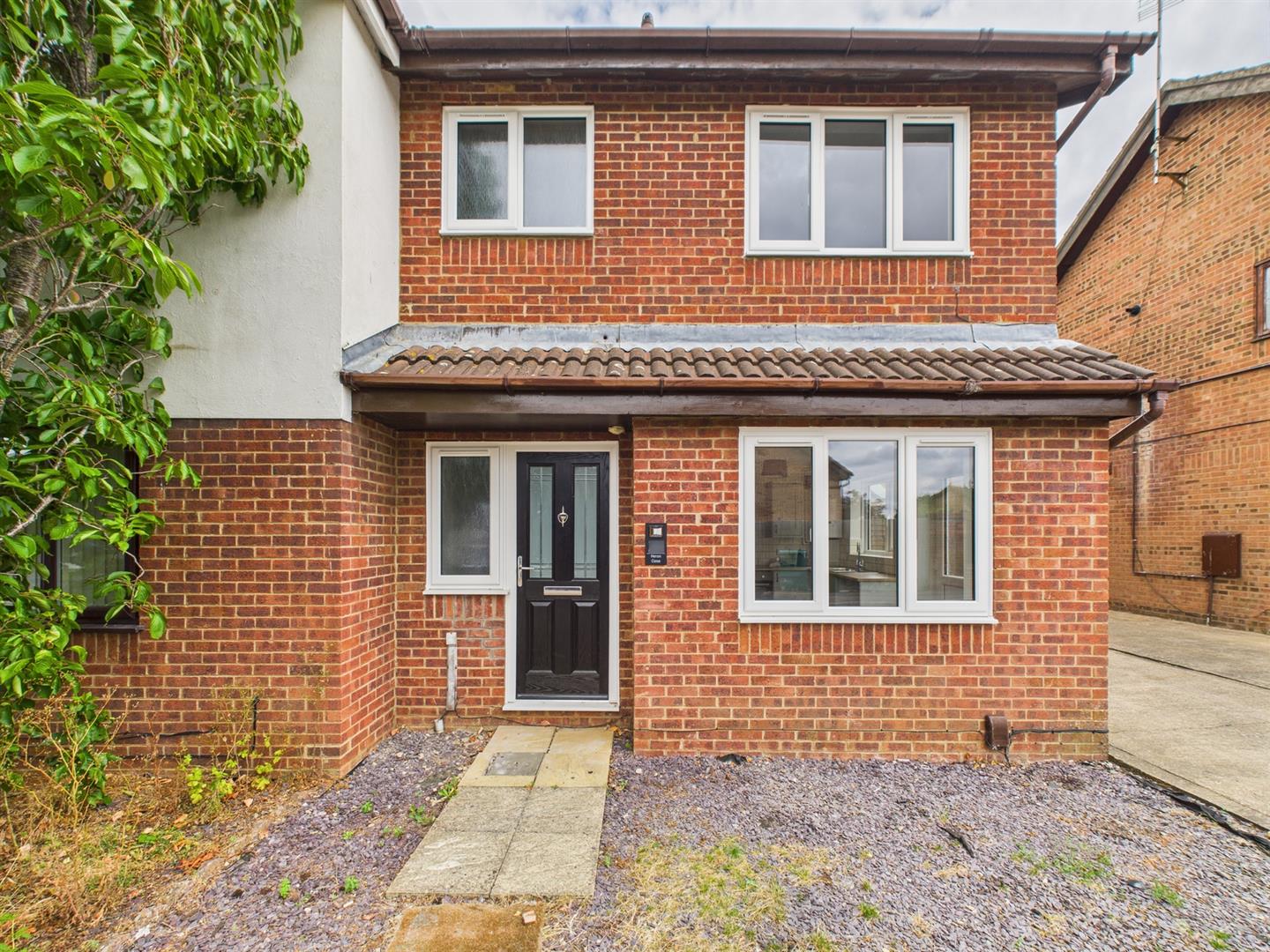 NN8, Heron Close, Wellingborough