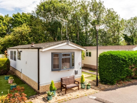 NN15 Acorn Park Cranford Road, Burton Latimer
