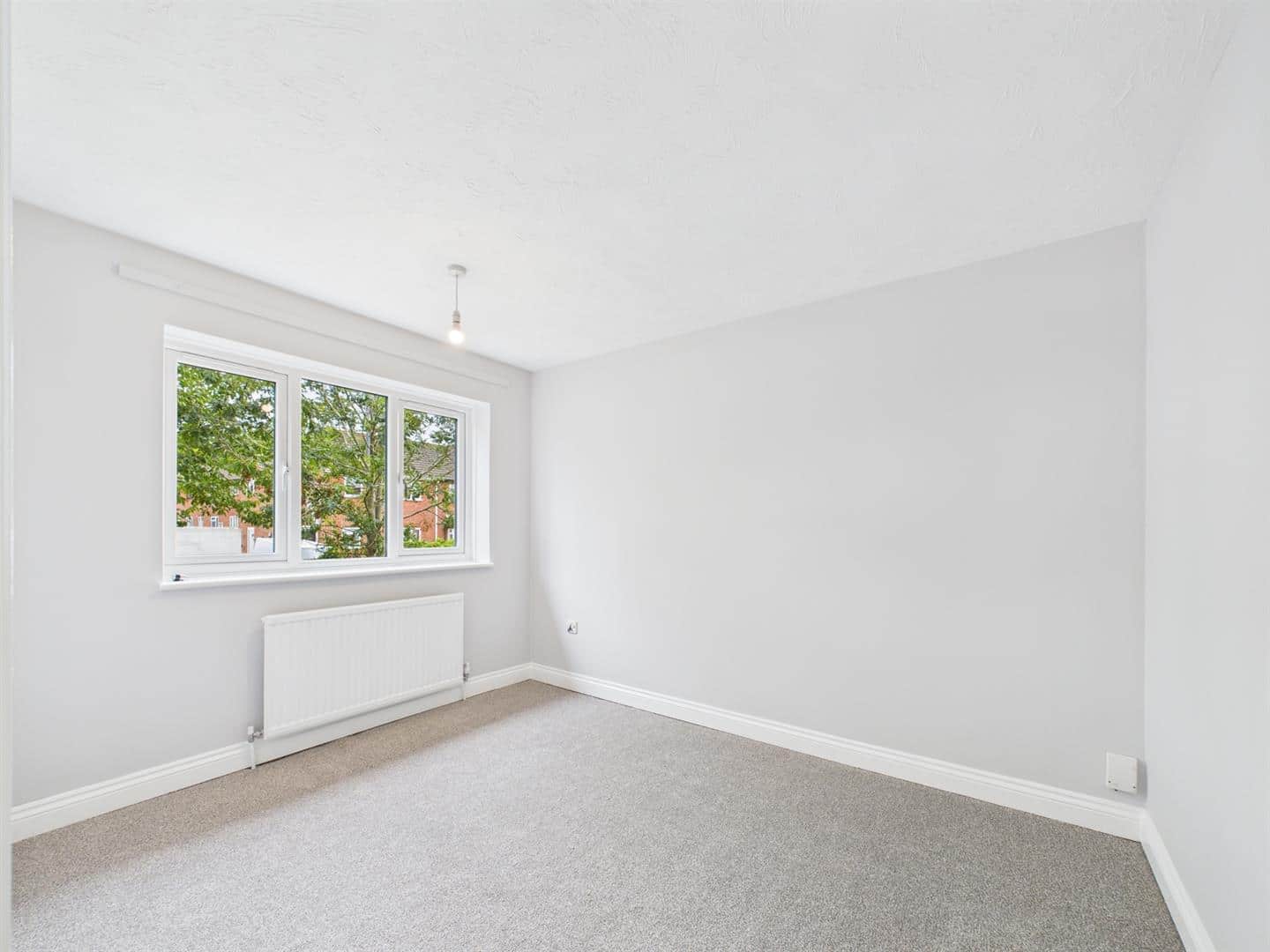 NN8, Heron Close, Wellingborough