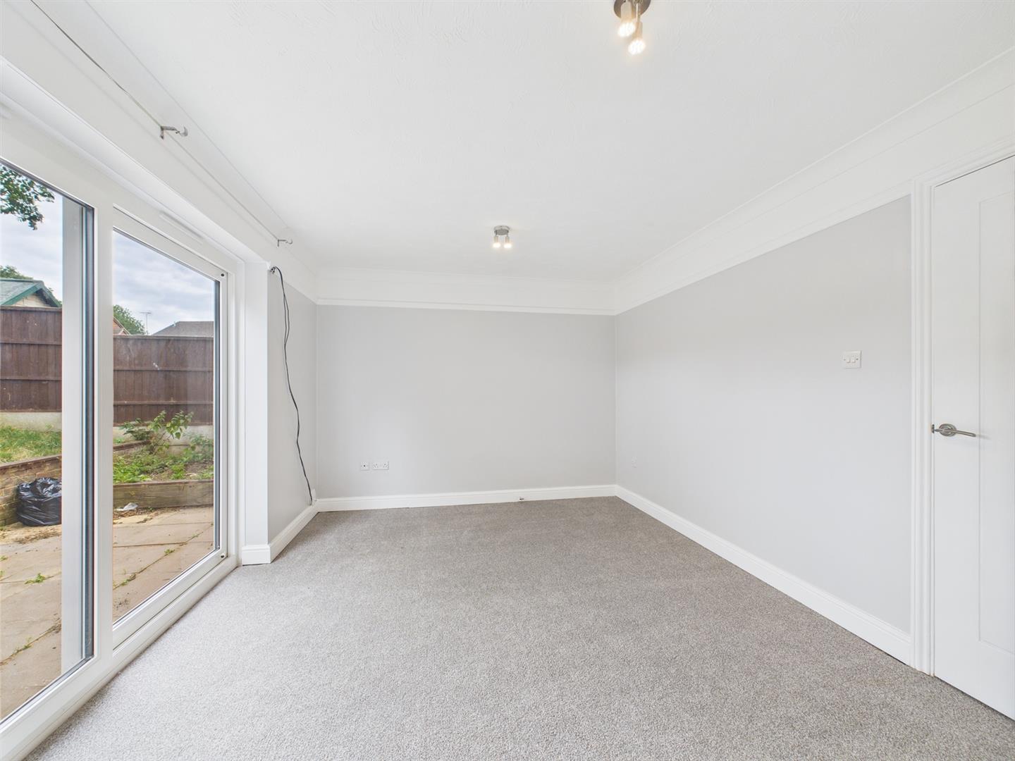 NN8, Heron Close, Wellingborough