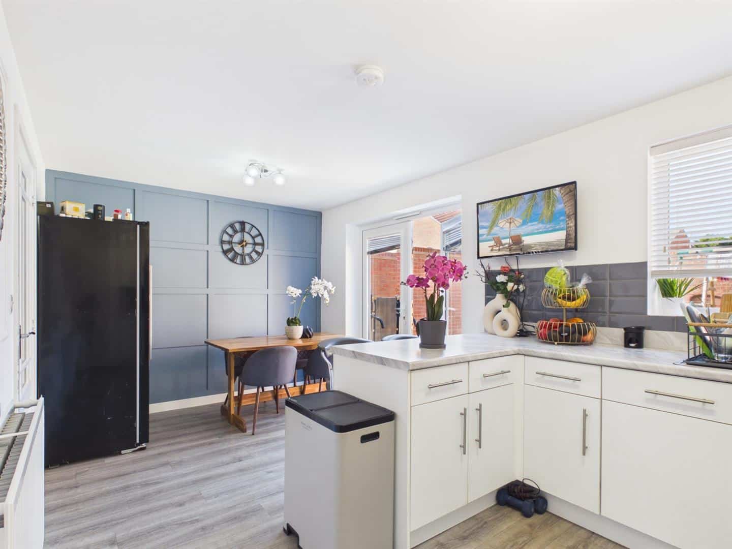 NN15, Thornton Avenue, Kettering