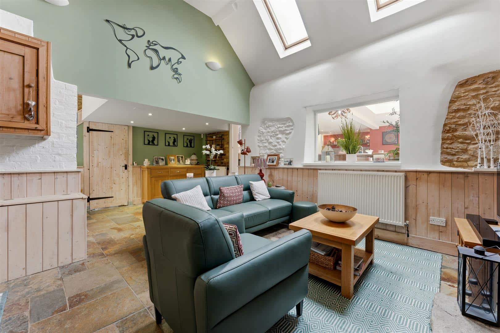 NN14 Home Farm, Church Street, Isham