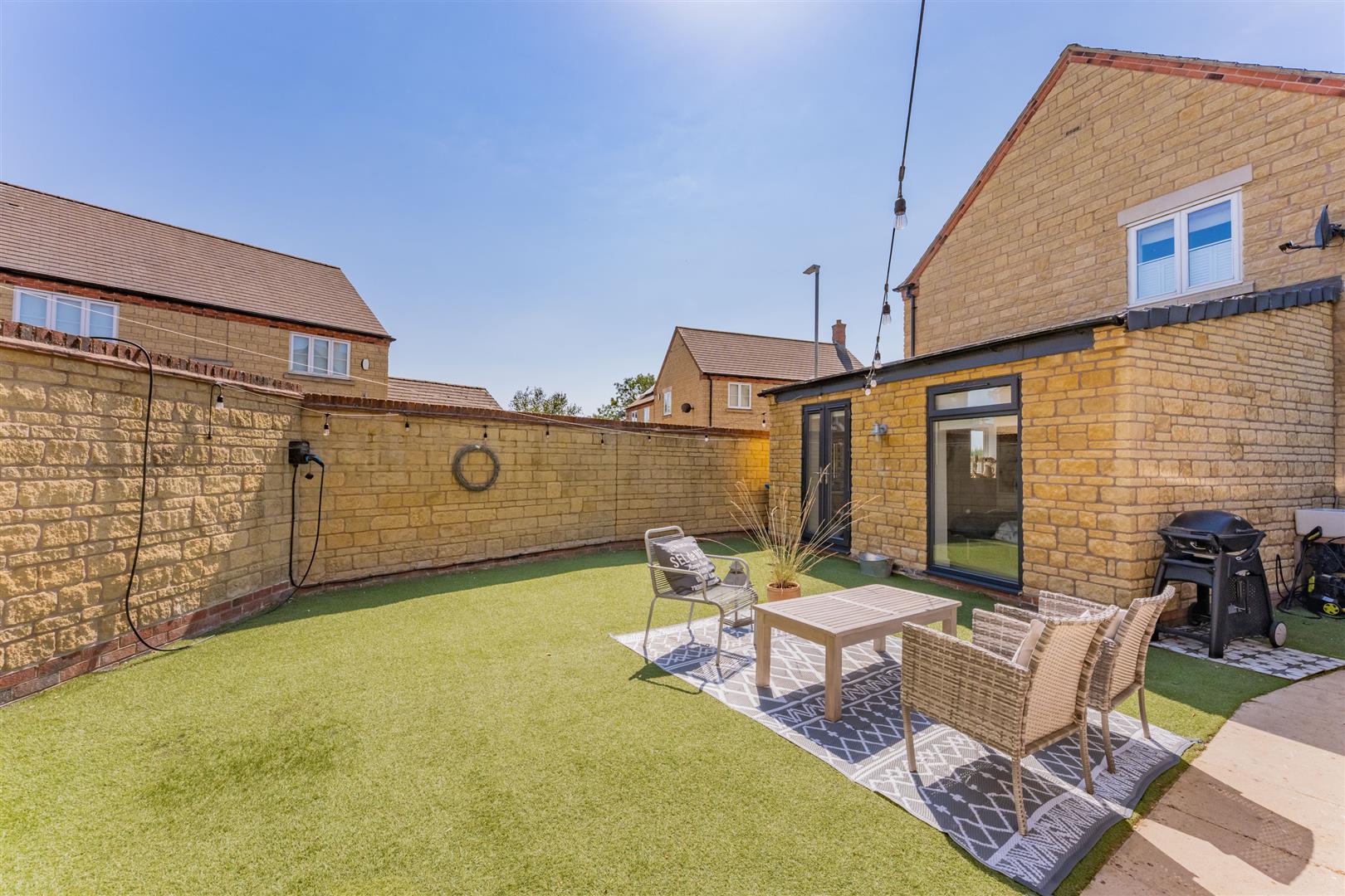 NN17 Hunts Field Drive, Gretton