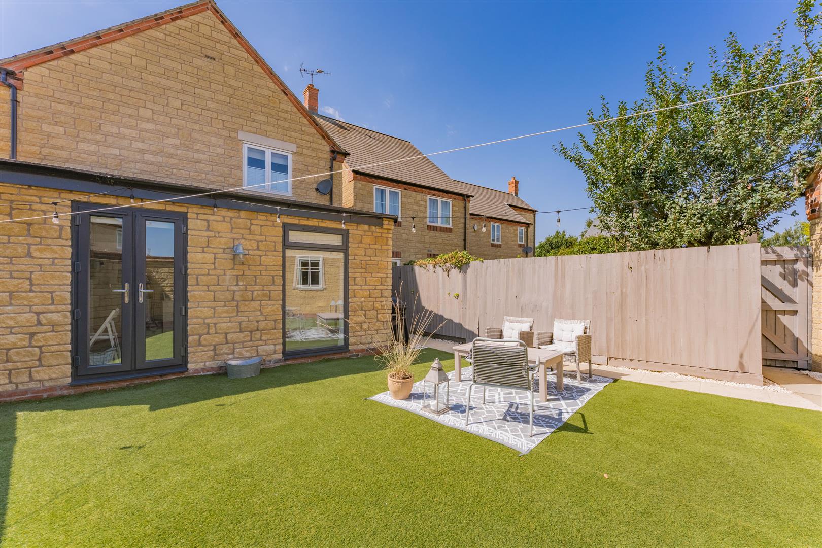 NN17 Hunts Field Drive, Gretton