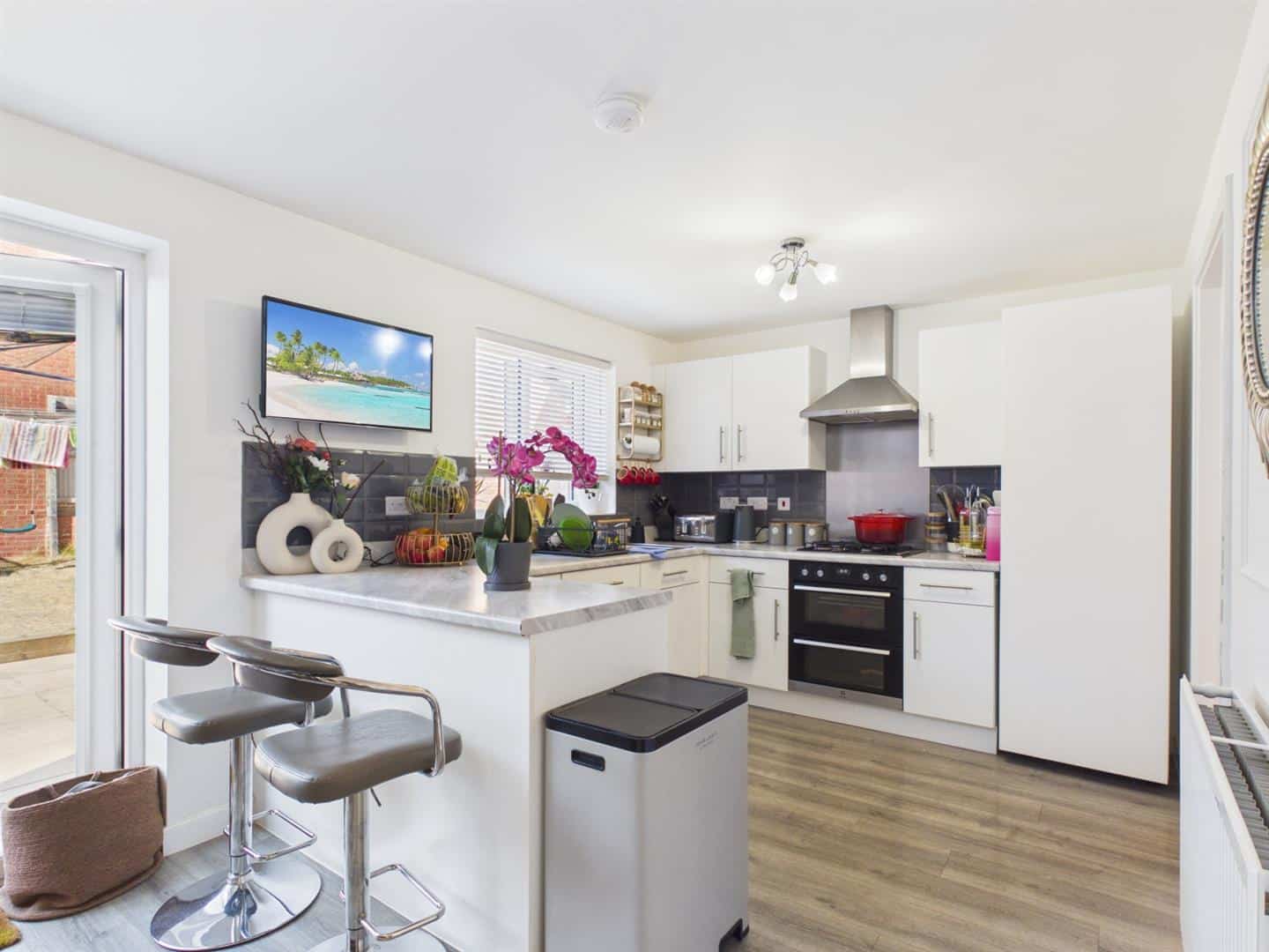 NN15, Thornton Avenue, Kettering