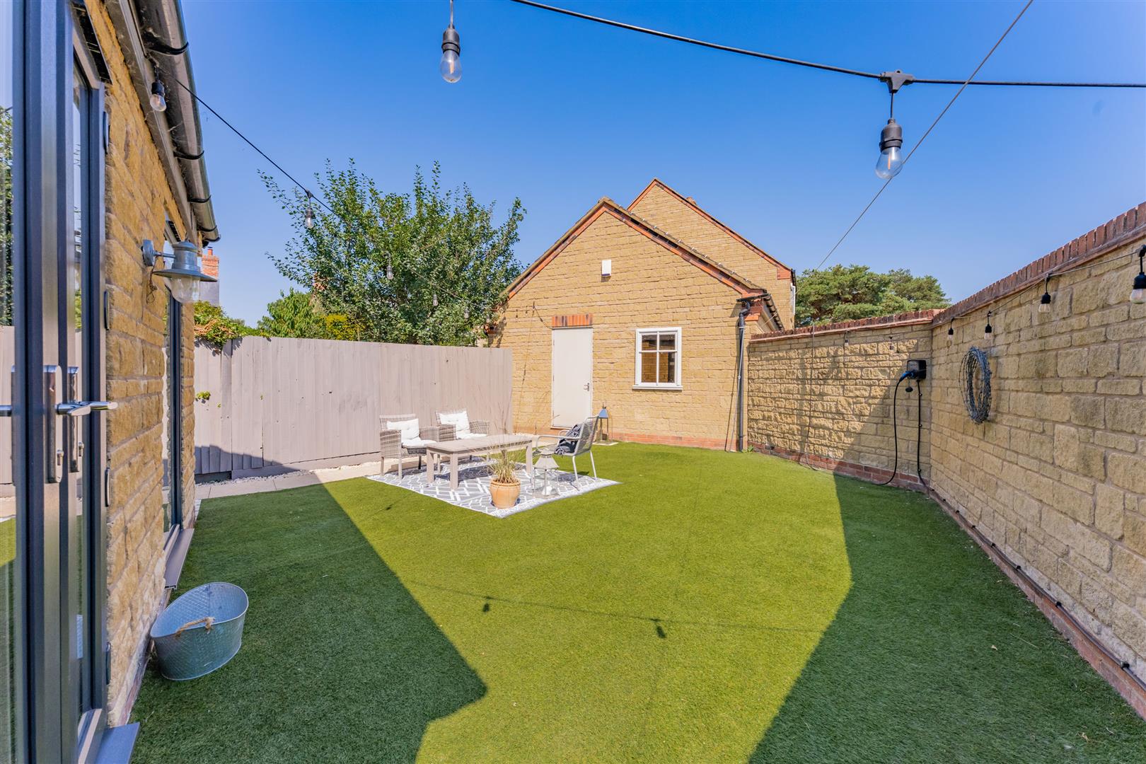 NN17 Hunts Field Drive, Gretton