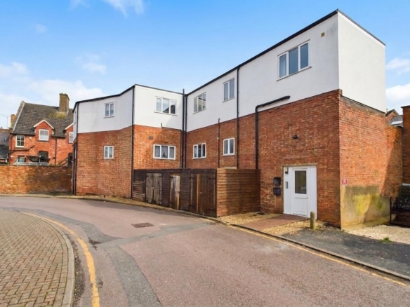 NN16 Montagu Street, Kettering