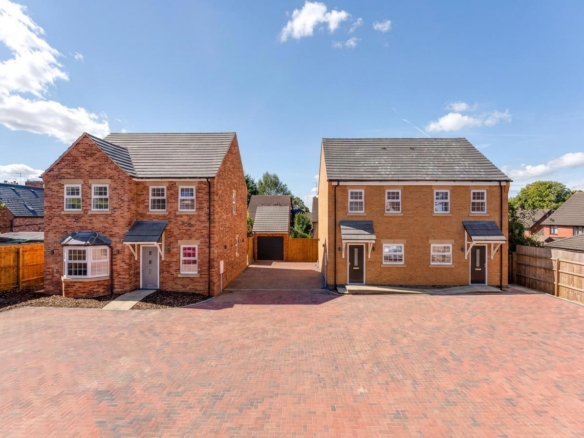 NN16 Rockingham Mews, Kettering