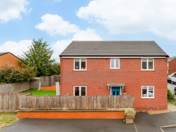 NN15 Ambler Close, Burton Latimer
